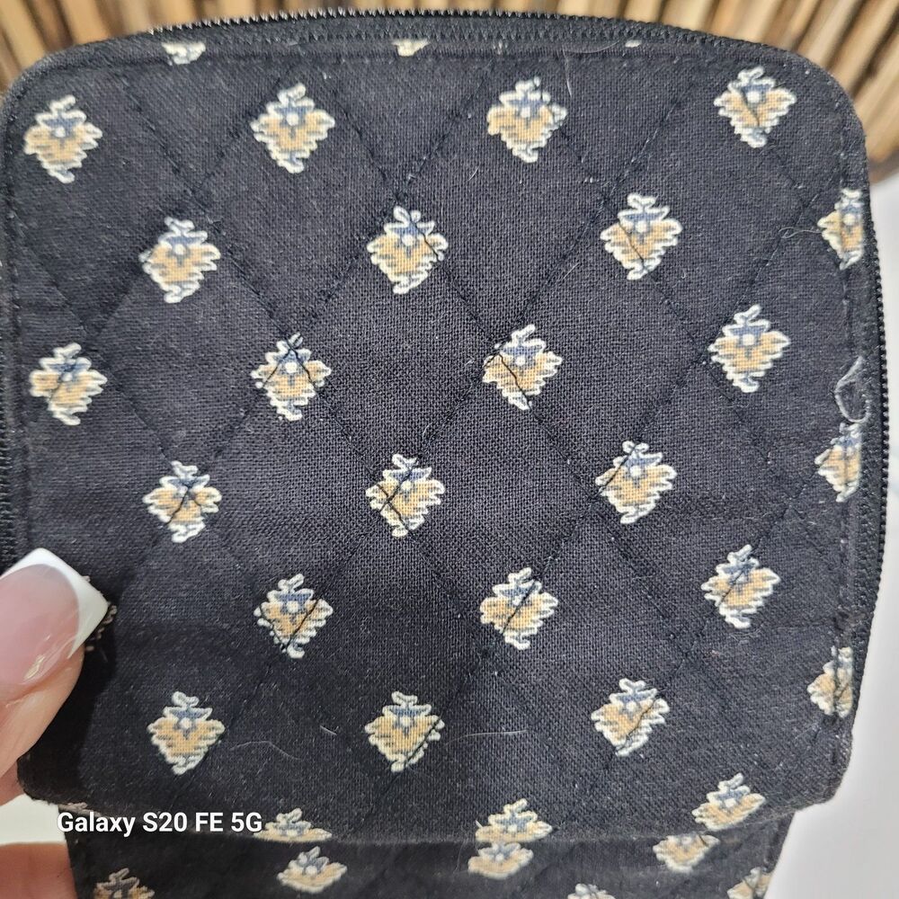Vera Bradley Retired Black Red and Tan Glass Case and Zip Around Wallet SMBN - Picture 6 of 11